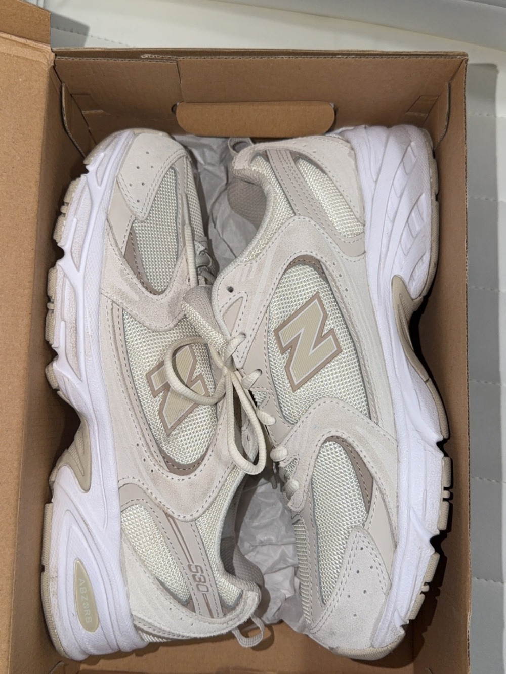 New Balance 530 Cream and White Running Sneakers